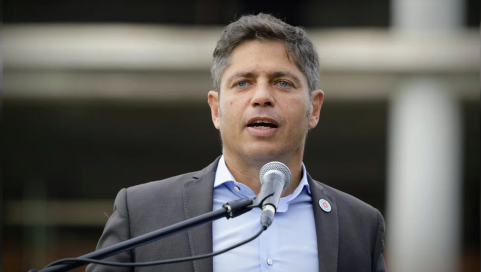 Kicillof acusó a Milei de querer “entregar" YPF tras el fallo en EE.UU.