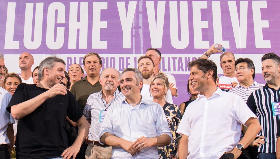 Kicillof y Máximo Kirchner juntos en un acto de apoyo a la Vicepresidenta