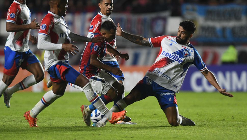 Dura derrota de San Lorenzo ante Fortaleza