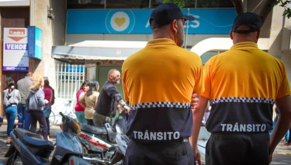 Sancionarán a las motos mal estacionadas