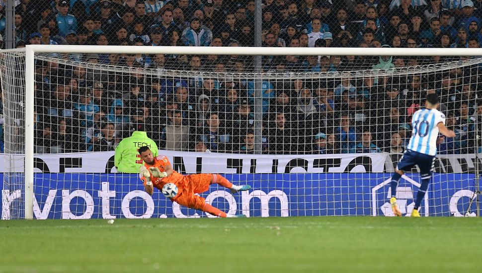 Boca eliminó por penales a Racing y pasó a semifinales