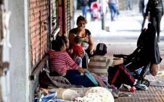 Según la UCA, la pobreza es de 36,3% y cayó 9 puntos