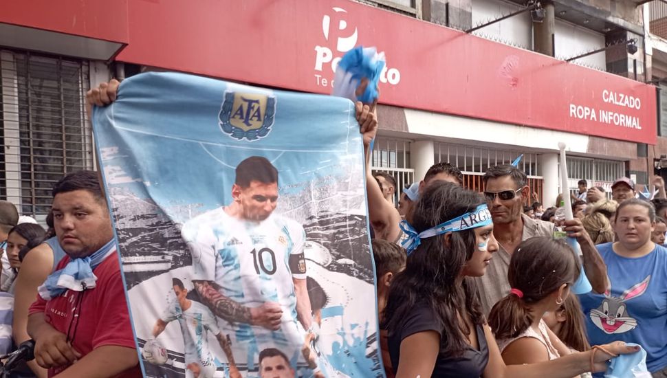 Pergamino salió a las calles a festejar el campeonato del mundo