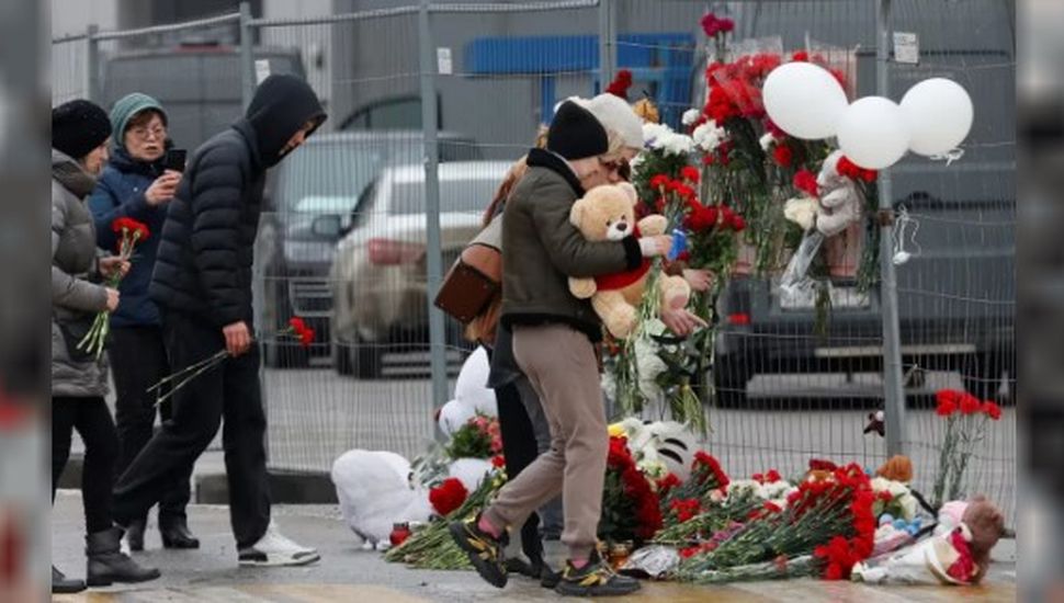 Terror en Moscú: la cifra de muertos asciende a 115