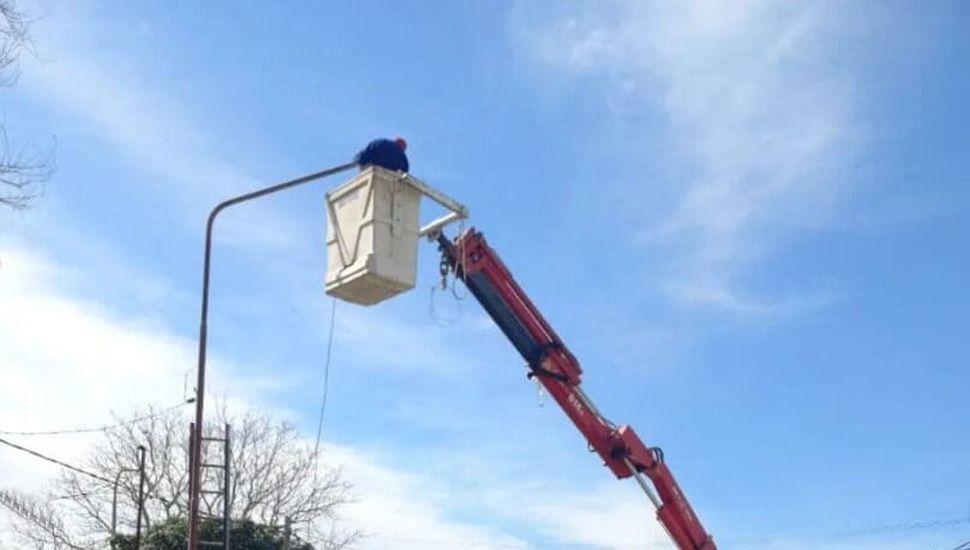 Colocan luces LED en zonas estratégicas de Guerrico