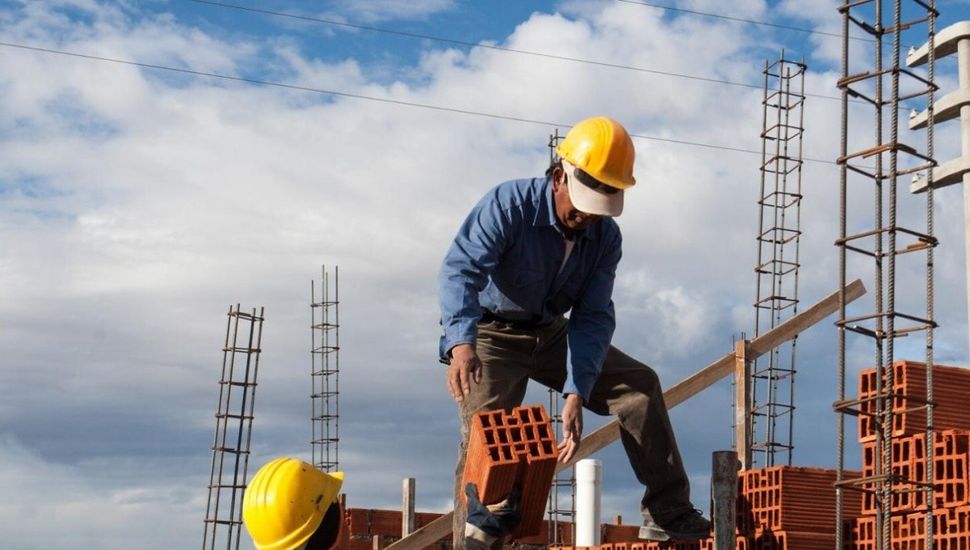 Las ventas de insumos para construcción cayeron 12,4% en abril