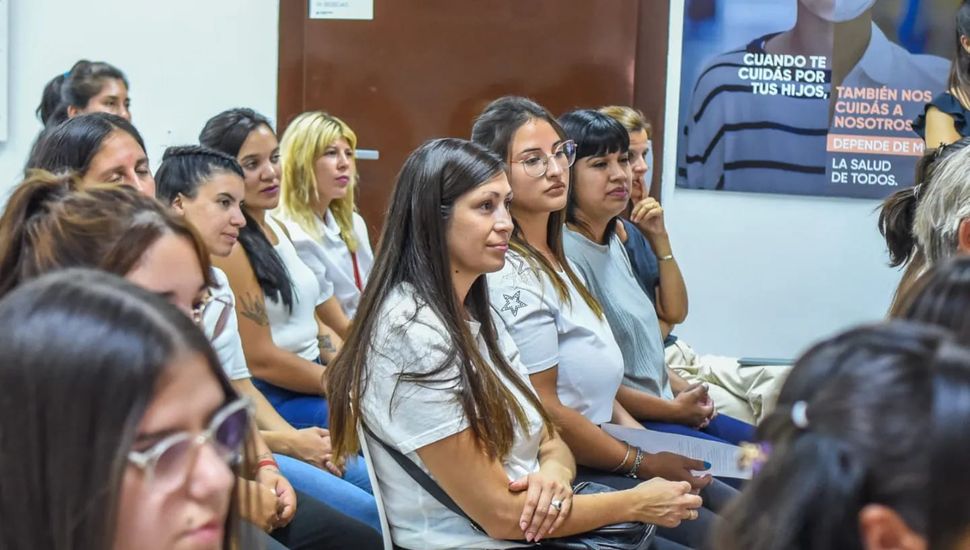 Egresaron 30 integrantes de "Mujeres Protagonistas" y "Centro Pescar"