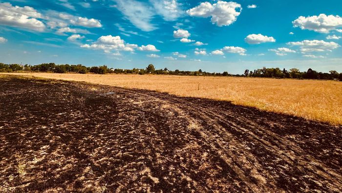 Nueva jornada con incendios de pastizales en Pergamino