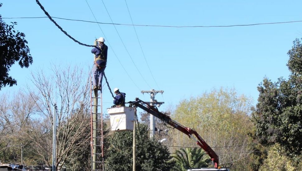 Desde el Gobierno que habrá cortes de luz programados durante el verano