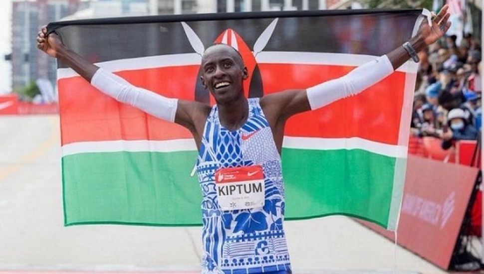 El atleta keniata Kelvin Kiptum falleció en un accidente
