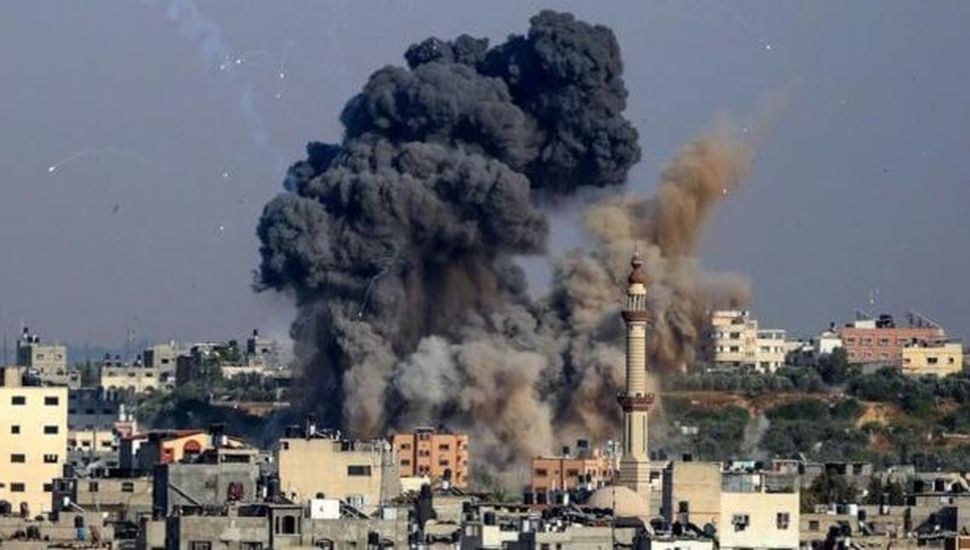 Israel bombardeó la Franja de Gaza y luego grupos palestinos respondieron con cohetes