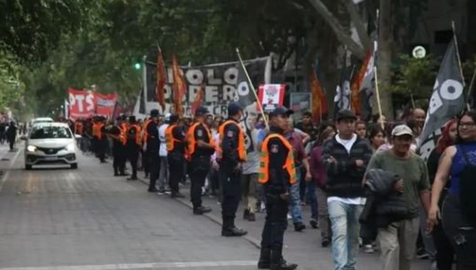 El Gobierno le cobrará a los piqueteros 60 millones de pesos por la seguridad en la marcha