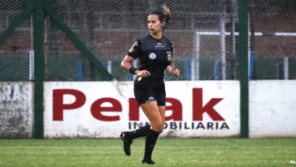 Antonella Pajón: la primera árbitra pergaminense en el Torneo Federal A